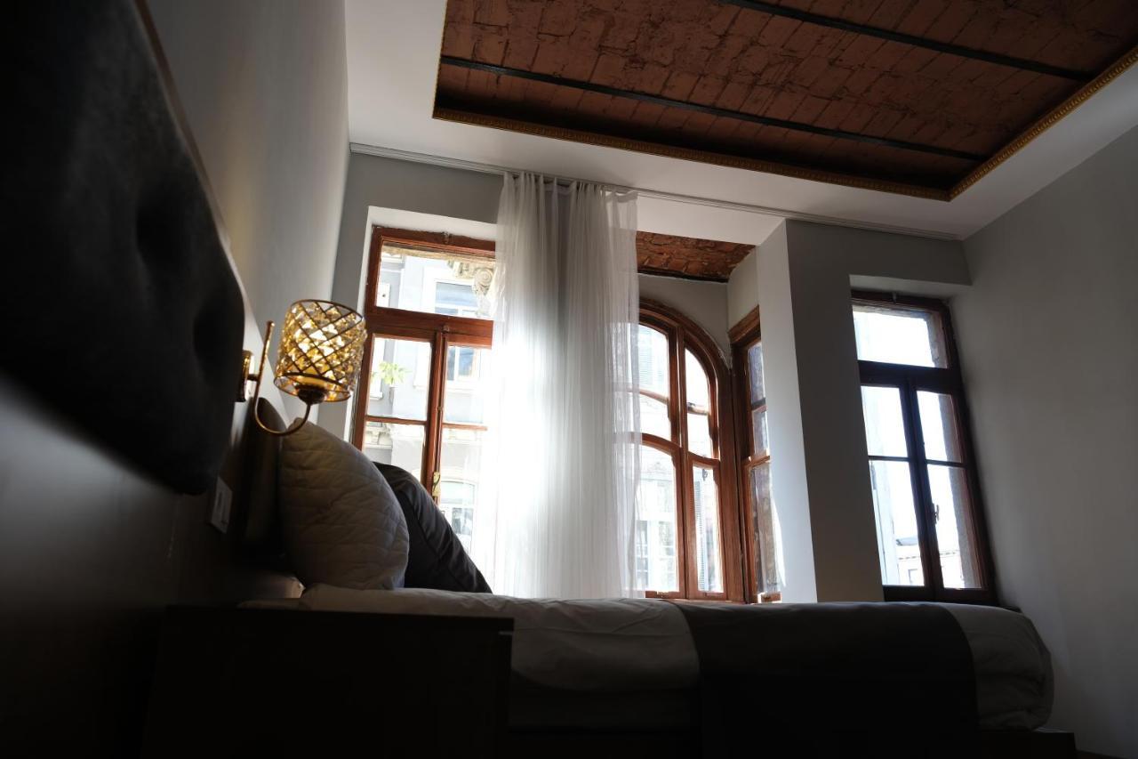 Adamantides Hotel Istanbul Exterior photo
